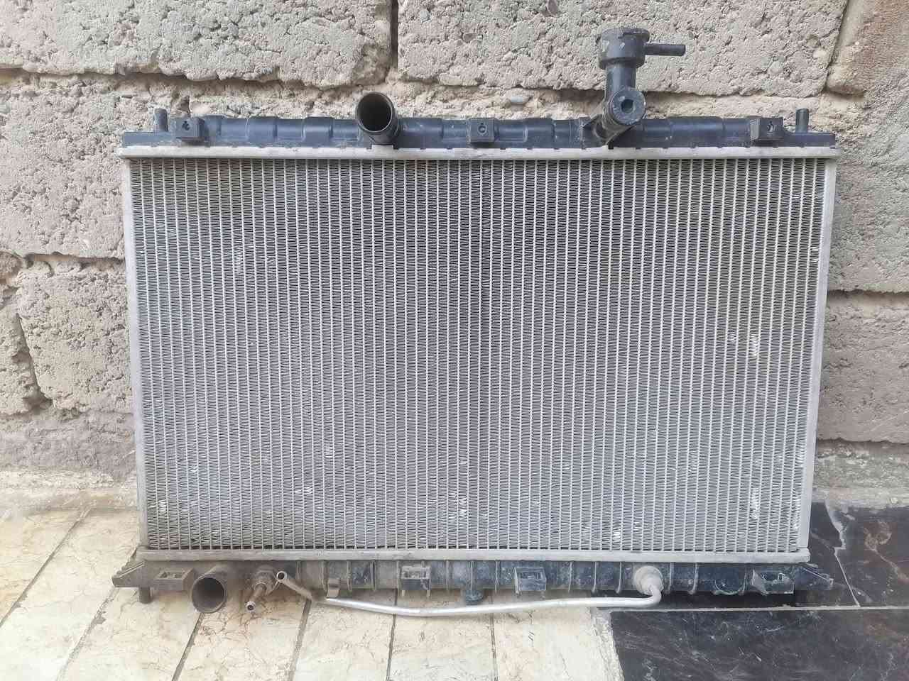 السلام عليكم
راديتر كيا ريو مستعمله للبيع نظيفه 

مثل ما بالصوره

 شوفتها وفحصها ابو الراديرات ما بيها شي 

السعر 50الف
***********
