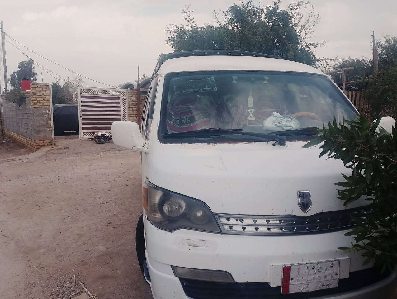 السلام عليكم سياره للبيع جنبي H1 مديل 14 رقم ميسان سنويه 27 مكينه كير اكسل كفاله عامه دوشمه جديده بيهه تلحيضات السعر 75 وبيهه مجال الشراي يتصل *********** مكان ميسان
