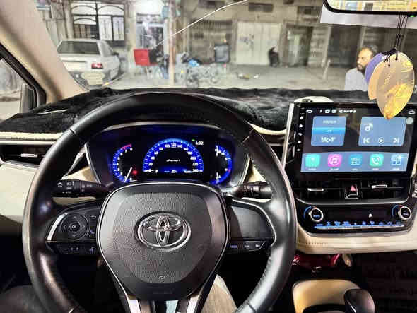 السلام عليكم 
سياره كورله ساس لبيع 
اضرار السياره كما موضح بالسونر السياره مكينه وكير مكفول فول مواصفات ورادارات مكان السياره بغداد المنصور السعر 165$
***********
