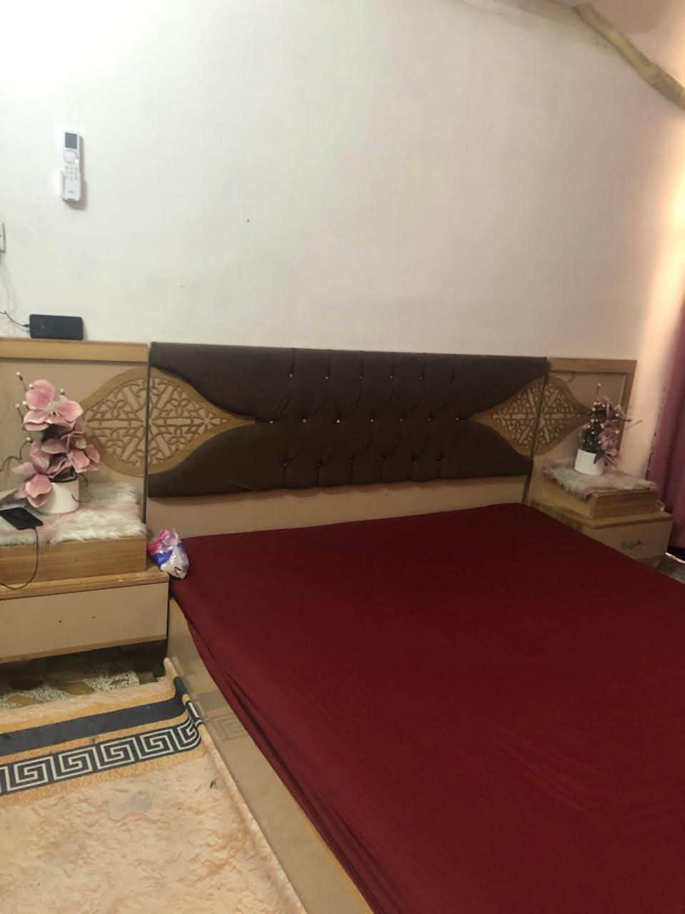 غرفة تركية سعرهة ١٥٠ الف وبيهة مجال وطباخ ب١٢٠ وبي مجال ومبردة ب١٠٠ وبيهة مجال العنوان بغداد الزعفرانيه الي يريدهم يراسل عالخاص أو يتصل على هذا الرقم *********** بي واتساب

