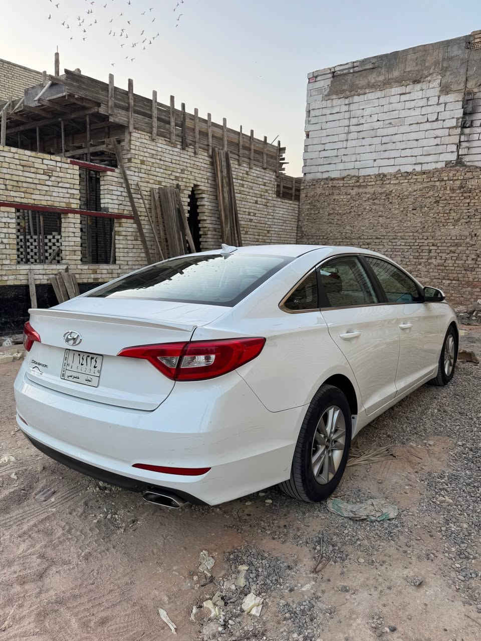 سلام عليكم سوناتا 2016 وارد كندي  محرك GDI 2400 سيارة جاهزه من كلشي رقم نجف حادثها جاملغ امامي فقط بيها تشليع صبغ بالقماره  و باب السايق صبغ بدون دواخل مكاني النجف للتواصل ***********(السعر 105 وبيه مجال النجف, العراق
