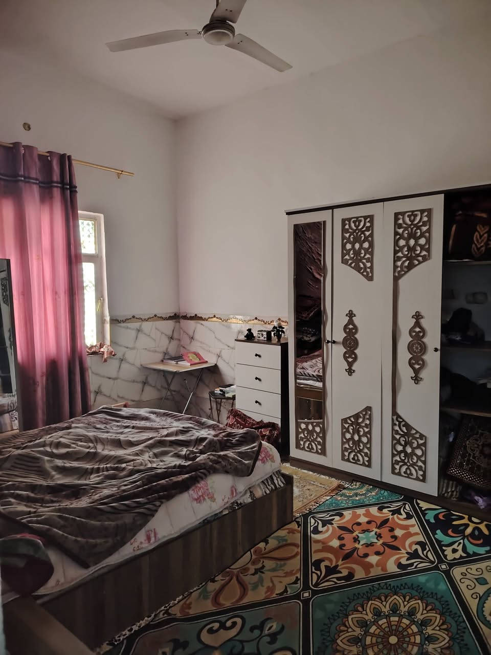 بيت ركن للبيع زراعي قرب سيطرة المدثره على طريق حي الجامعي لبيت طابقين لمساحه ٢٥٠ بيع مستعجل ***********
