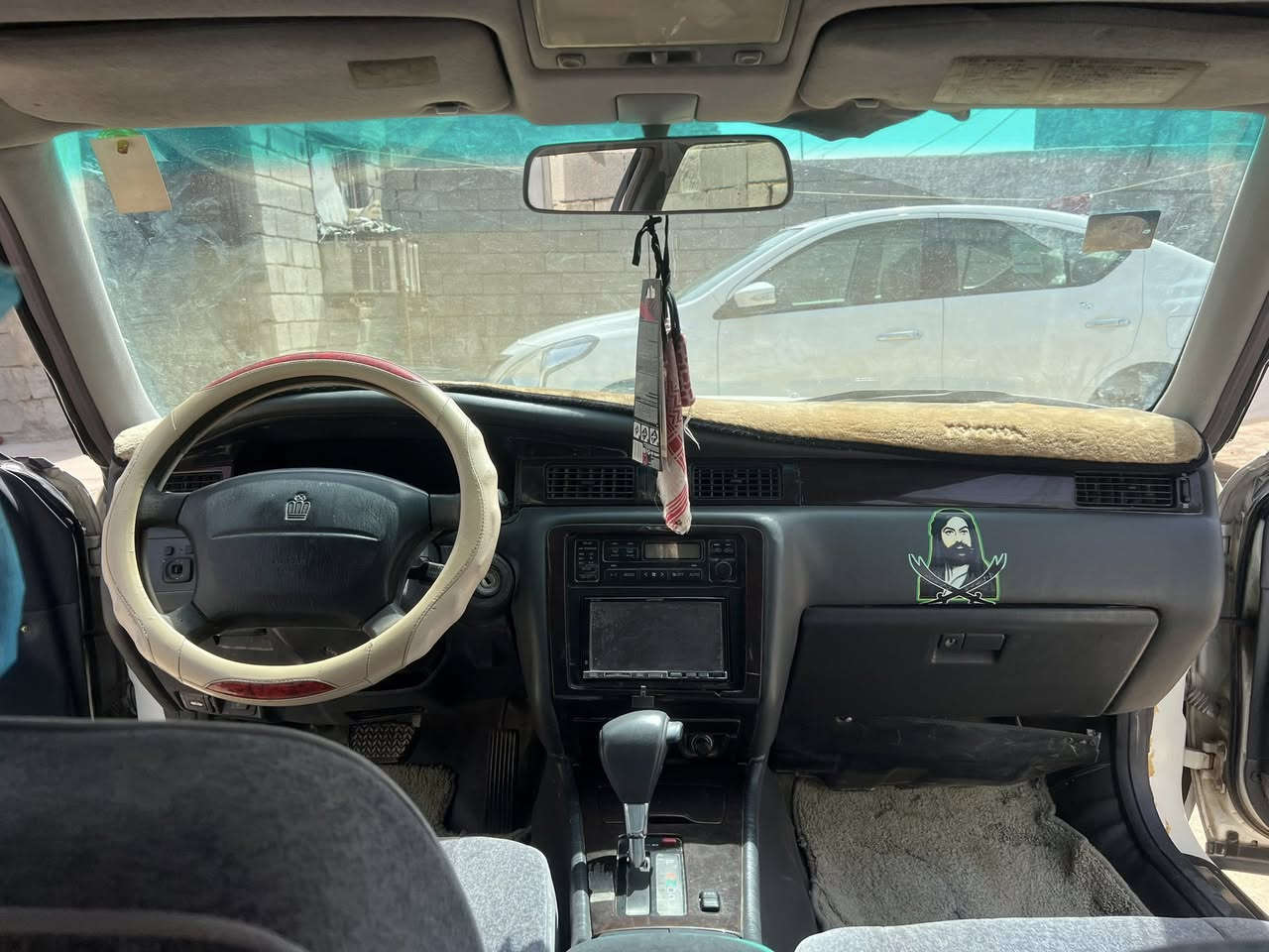 يالله سلام عليكم ورحمه الله وبركاته راس ثور مكفوله باسمي سعر  ١٠٥  وبيهه مجال قليل ***********
