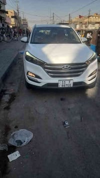 توسان موديل 2018خليجي مكفولة العنوان بغداد الرشاد السعر 190 وبيها مجال...