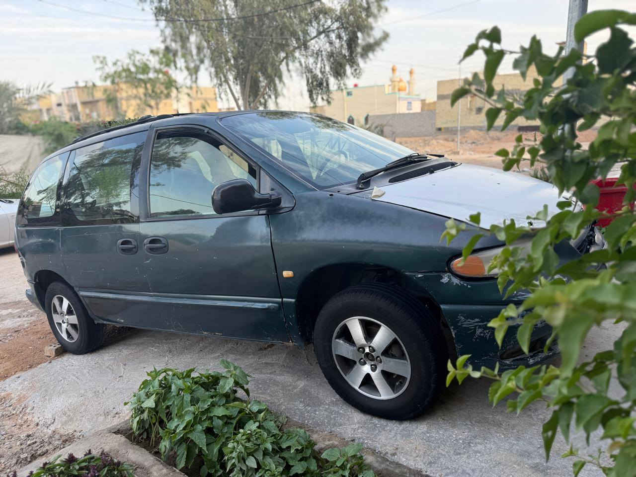 سلام عليكم دوج كرفان موديل 2000 سبعه راكب رقم بغداد سعر 35 وبيها مجال المكان نجف *********** شرط المداور
