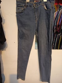 بناطير نسائي بأسعار مناسبه للبيع جمله و مفرد متوفره بمحلنا ألبسه ابو م...