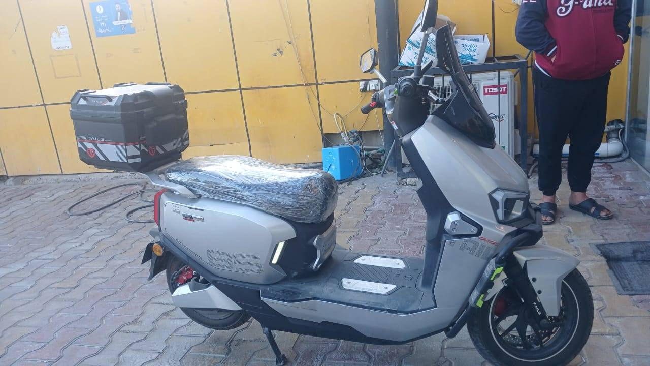 دراجة شحن جديده للبيع سرعتها 100 وتمشيك 100 كم ماشية 200 كم فقط يعني زيرو سعرها مليون و 200 وبيها مجال مكانها بغداد الكرخ اتصل وادلل ***********
