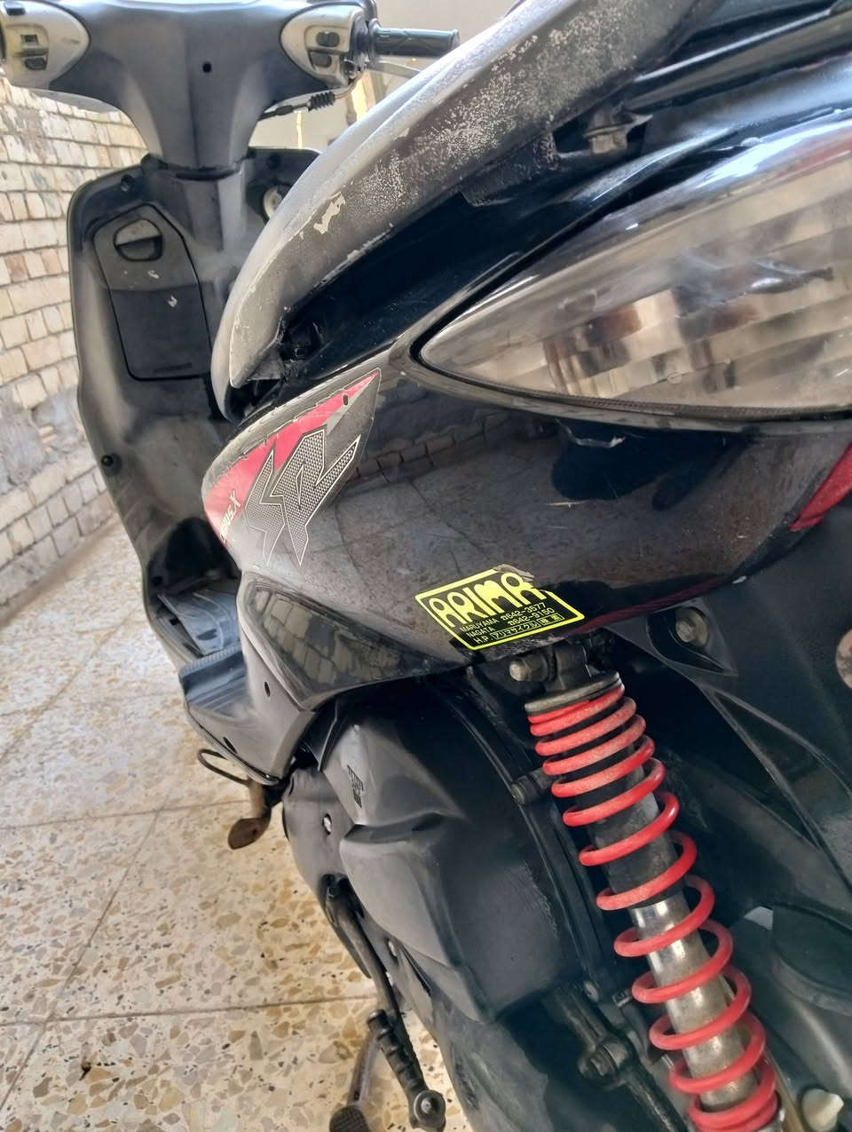 سلام عليكم دراجه سكنس نثيه ياباني
السعر 550 وبيه مجال حك الجيه 
العنوان البلاديات
الرقم ***********
