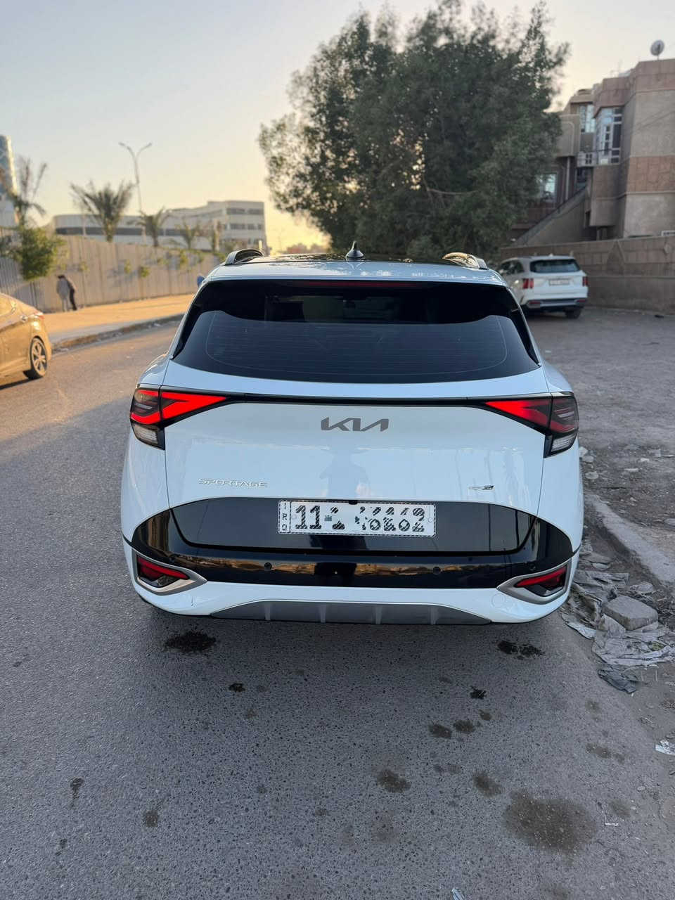سبورتج 2024 جي تي لاين - GTlin
جيتي لاين فول واحد 1/1 

🔴 ضمان الشركه العامه الدوليه 
     مواصفات ال جي تي معروفه

 ↪️. 31.000km - عداد المسافه

السياره بيه بارد بسيط بالجاملغ الامامي اربع اصابع _ وشخط بالباب بسيط جداً

الباقي مكفول كفاله عامـه  🚗🚗

↩️↩️↩️↩️↩️↩️↩️↩️

- نقط عمياء بالمراءة -استيرن تدفائه 
-كشنات حار بارد اصلي - بصمات عدد2
-فتحة سقف بانورما - كشنات حار بادر اصلي 
- جنطه كهرباء- دعمايات اسود بلاك لماع
-تبريد شاشه بيانو - وباقي المواصفات -تعرفونه مواصفات اافول معروفه  

ملاحضة السياره بأسمـي تحويل ثاني يوم
 السعر المطلوب 235 وبيه مجال 
*********** ☎️ للاتصال 
مكان السياره بغداد - البنوك
