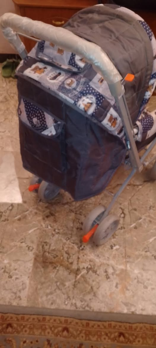 عربانه جديده عن الحلال والحرام مرتين مطلعتها بره حته تايراتها ممتوصخات ونايلونها بيها وبيها حمايه بالتايرات وتصير منام وكلش مريحه للطفل بيها مثل الدوشك بيها جيب خارجي جبير يتخله بيها تلفون او ممه هيج شي وتطبك يعني متاخذ حته مكان ابني ميكعد بيها يضل يبجي  اخذتها ب ٧٥ اريدها ب ٦٠ الله شاهد اي ضرر مابيها حالها حال الجديده مكاني بغداد السيديه


**إذا كنت صاحب هذا الإعلان وتريد حذفه لأي سبب، رجاءا أرسل رسالة إلى الدعم الفني**