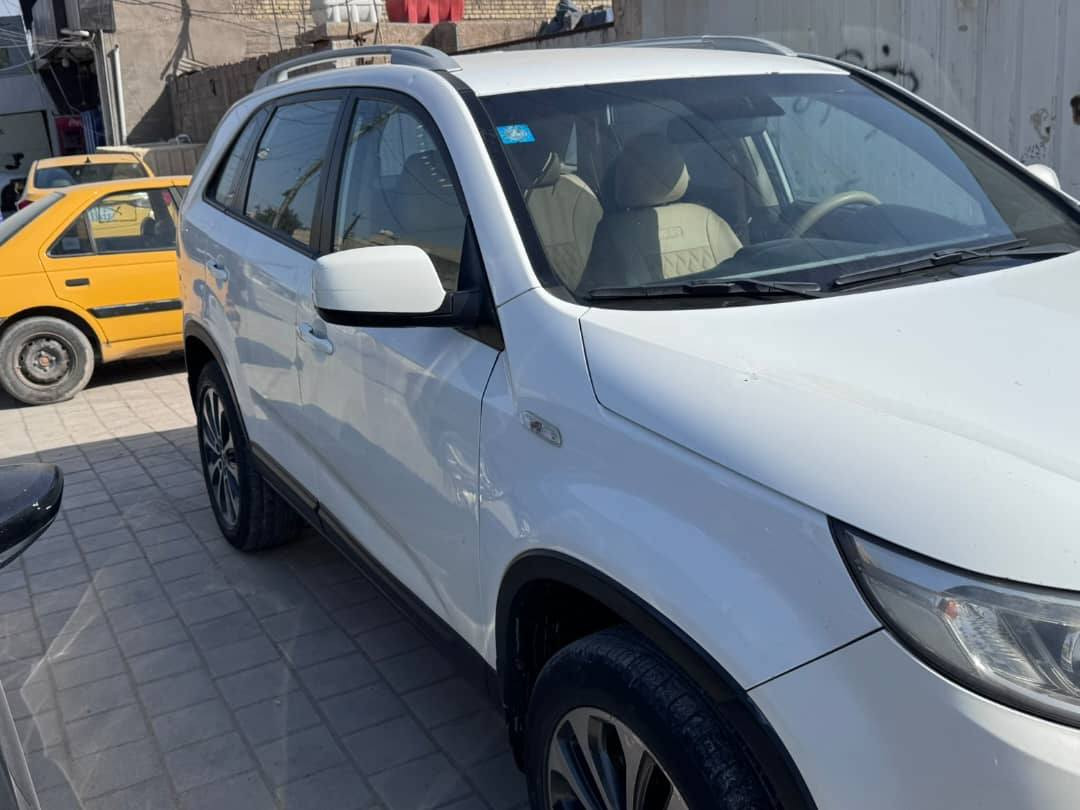 السلام عليكم
سورنتو 2015 خليجي
بيها صبغ قطعه ونص. باب الصدر والخلفي نص منه
٦ سلندر ٧ راكب
ب اسمنه
رقم انكليزي
السعر ١٧٥
الاستفسار ***********
