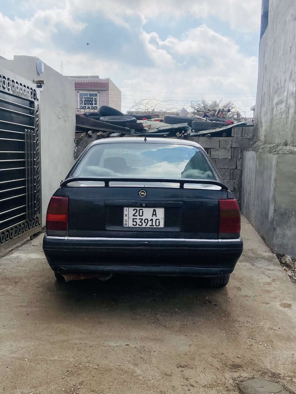 السلام عليكم
للبيع اوبل اوميكه 
موديل 93حجم 20 بلاد رقم ديالي بدون ظرر بدون اخياس بدون معجون***********سعر خاص او نتصال
