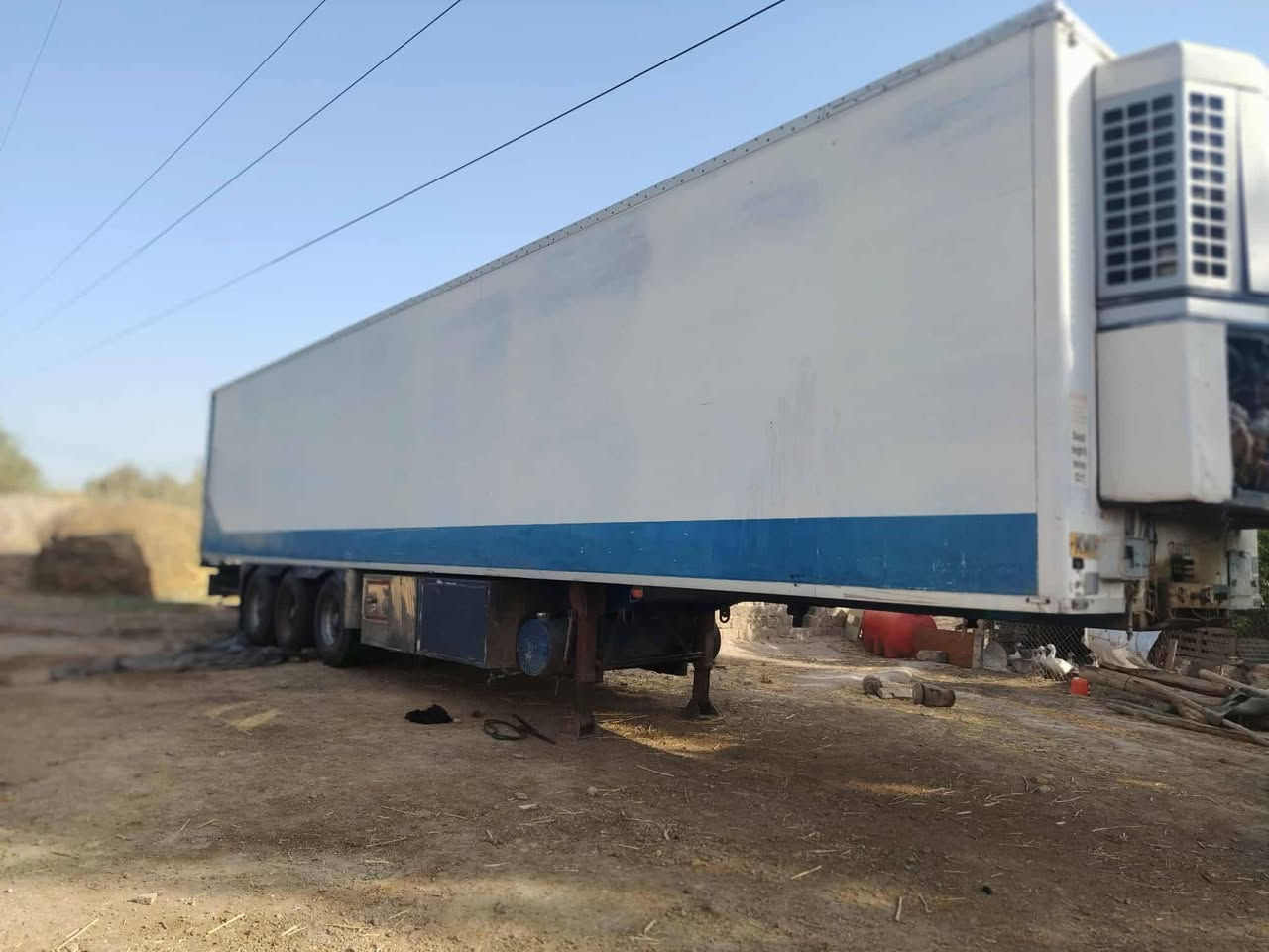 سلام عليكم براد شيرو موديل 2000شغال تخم تاير شرط التجميد كبل للشغل رقم للستفسار ***********مكان واسط بتار
