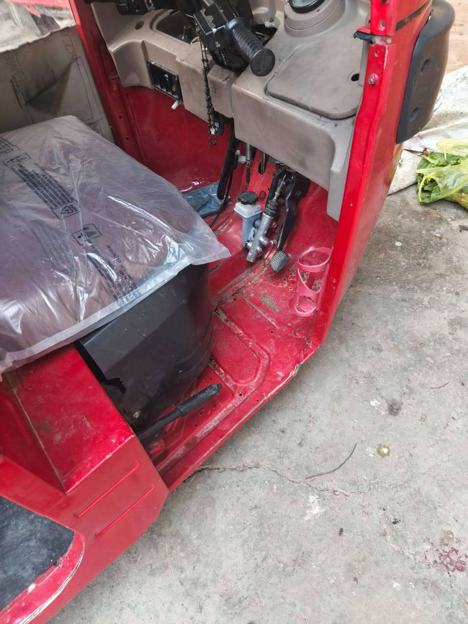 سلام عليكم تكتك  موديل 2020 تكتك جازه كبل لشراع تكتك  مصبوغة عام جمالي  رقم وسنيويه بسمي  عنوان جسر ديالى القديم سعر 60250؟؟؟ ***********
