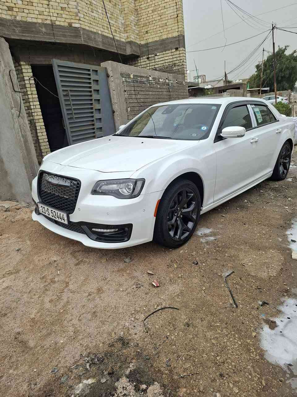 السلام عليكم للبيع أوباما خليجي وكالة هارلم موديل ٢٠٢٣ مكفوله بس البنيد مفتوح اثر طابوكه السياره بدون صبغ بدون بارد ماشيه ١٥ السعر ٣٤٠ وبيه مجال رقم مميز مكان السياره الزعفرانيه ***********
