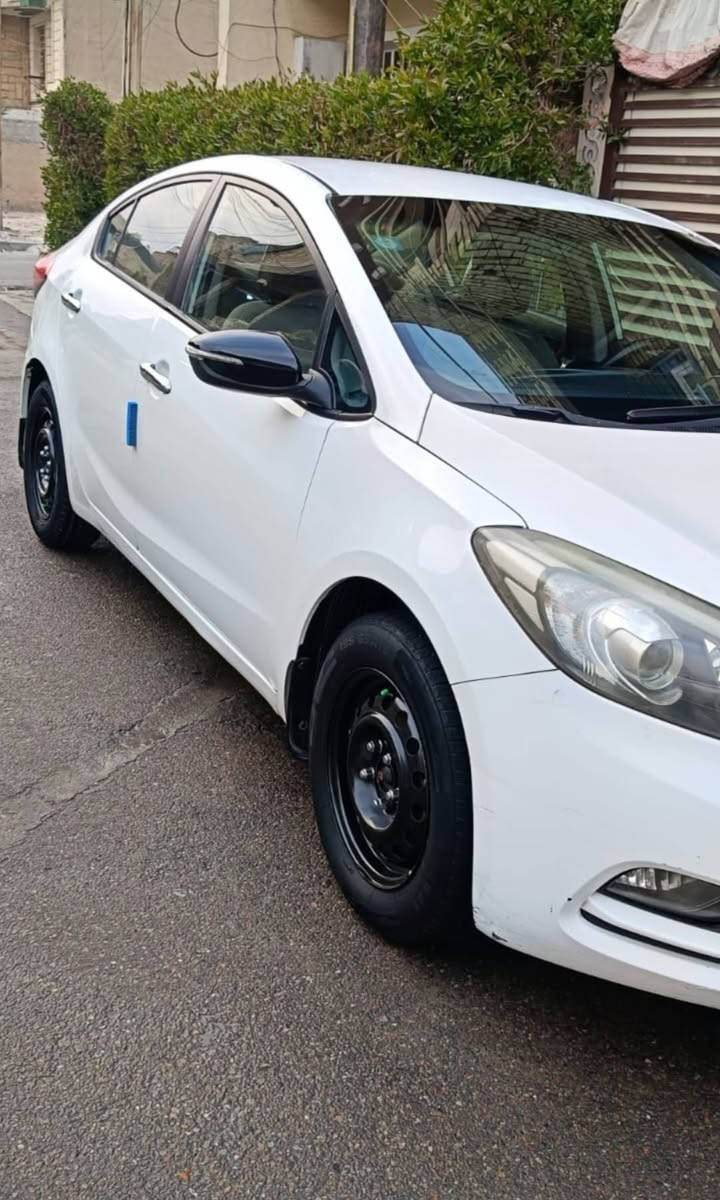 السلام عليكم كيا سيراتو للبيع ٢٠١٤ خليجي مكينه ١٦٠٠ دوش رقم بغداد  
السعر ١١٢


**إذا كنت صاحب هذا الإعلان وتريد حذفه لأي سبب، رجاءا أرسل رسالة إلى الدعم الفني**