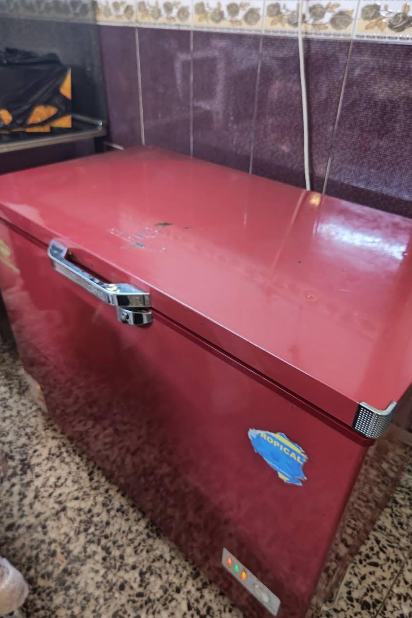 السلام عليكم ثلاجه ومجمده تجميد فول وسبلت 2 طن شغال وتبريده حلو واكوبعد غراض للبيع انطيني سعر بل يرضي الله *********** مكان الوشاش
