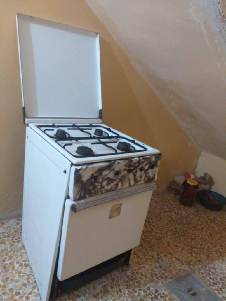 مكلفه بلنشر 
طباخ شغال كامل مع فرن
السعر 70
العنوان حي الانتصار 
الرقم على خاص


**إذا كنت صاحب هذا الإعلان وتريد حذفه لأي سبب، رجاءا أرسل رسالة إلى الدعم الفني**