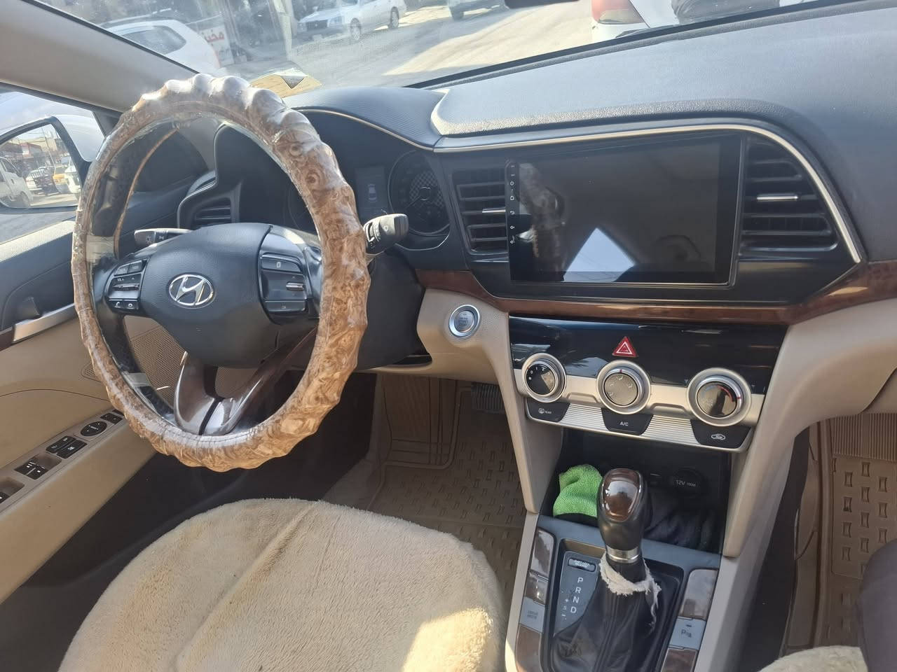 الانتره 2019
وارد خليجي
كير كفاله
مكينه كفاله
كفاله من ضربه وصبغ 
دواخل جلد جديده بجيس مغلفهن محافض عليهن فقط وصوره موجوده مالتهن
المكان بابل كفل
السعر ....(160) وبيه مجال
سياره متعوب عليه ربع واحد ما تصرف عليه وشرط كله سونار وفيتر وين ما تريد دخله 
وشكله احله من صور 
فقط كارت موضح بصوره غيره ماكو
***********
السياره بسمي
