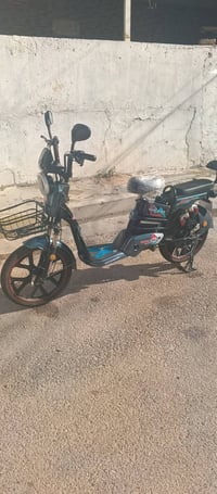 دراجه شحن البيع حجم عشرين الجبيره  خمس بطاريات صارلي عشريت يوم من بدلت...