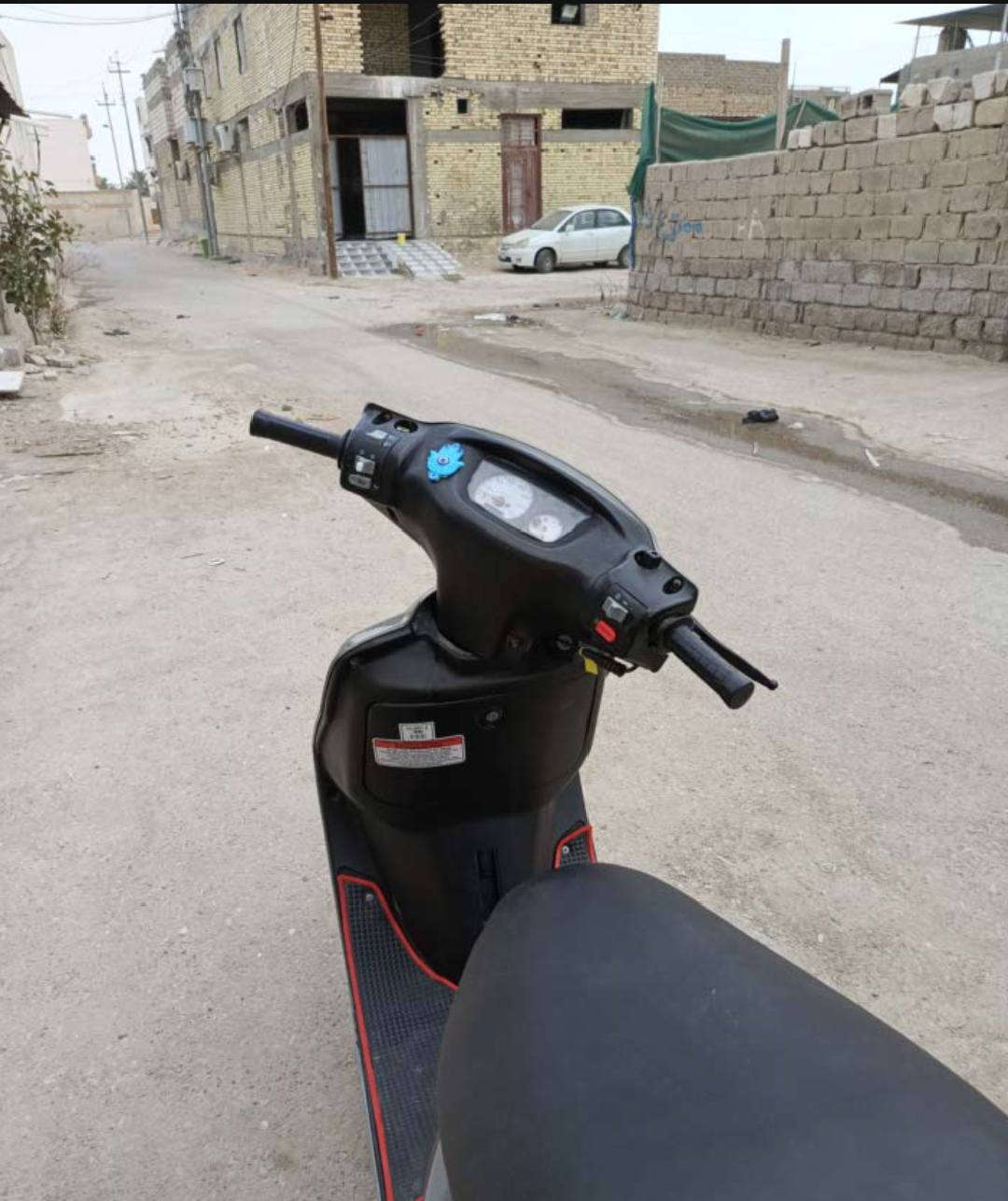 سلام عليكم شباب دراجه فراشه البيع دراجه شغاله من طول الطول ما مفتوحا تعال وفحص برغي  ما مفتوح بيه مكان بصره ابو الخصيب رقم ***********3
