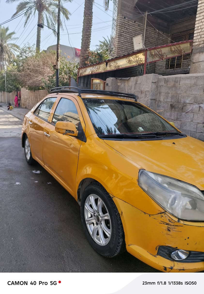 سلام عليكم جيلي للبيع موديل /12السيارة محورة كير ومكينة كورلا
السيارة خير من الله سنتر لوك ريمونت شاشة ضربتهة جنطة ومعمرة المكان بغداد حي الفرات السعر 28 وبيهة مجال 
*********** المشراي لاا يتعبني فدوة
