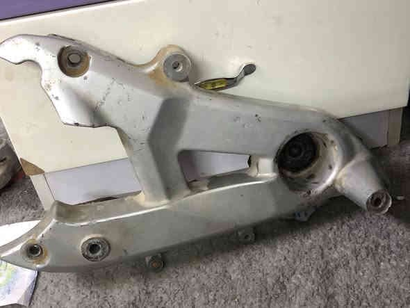 جوه سوك شتحتاج راسني تانكي نثيه بلادي دبلات جاملغ امامي عقل بلادي كتف شحن بلادي عداد سرعه بلادي هاوزن بلادي شوته بلادي ستاندت تعليك بلادي ستاند صفح بلادي كابريتر اصلي قبق هندر بلادي شيال تانكي بلادي كلج امامي بلادي كلج خلفي اوقايش بلادي وسبايدر والسيبايه بلادي مكاني دوره قرب مصفى الدوره 
***********
