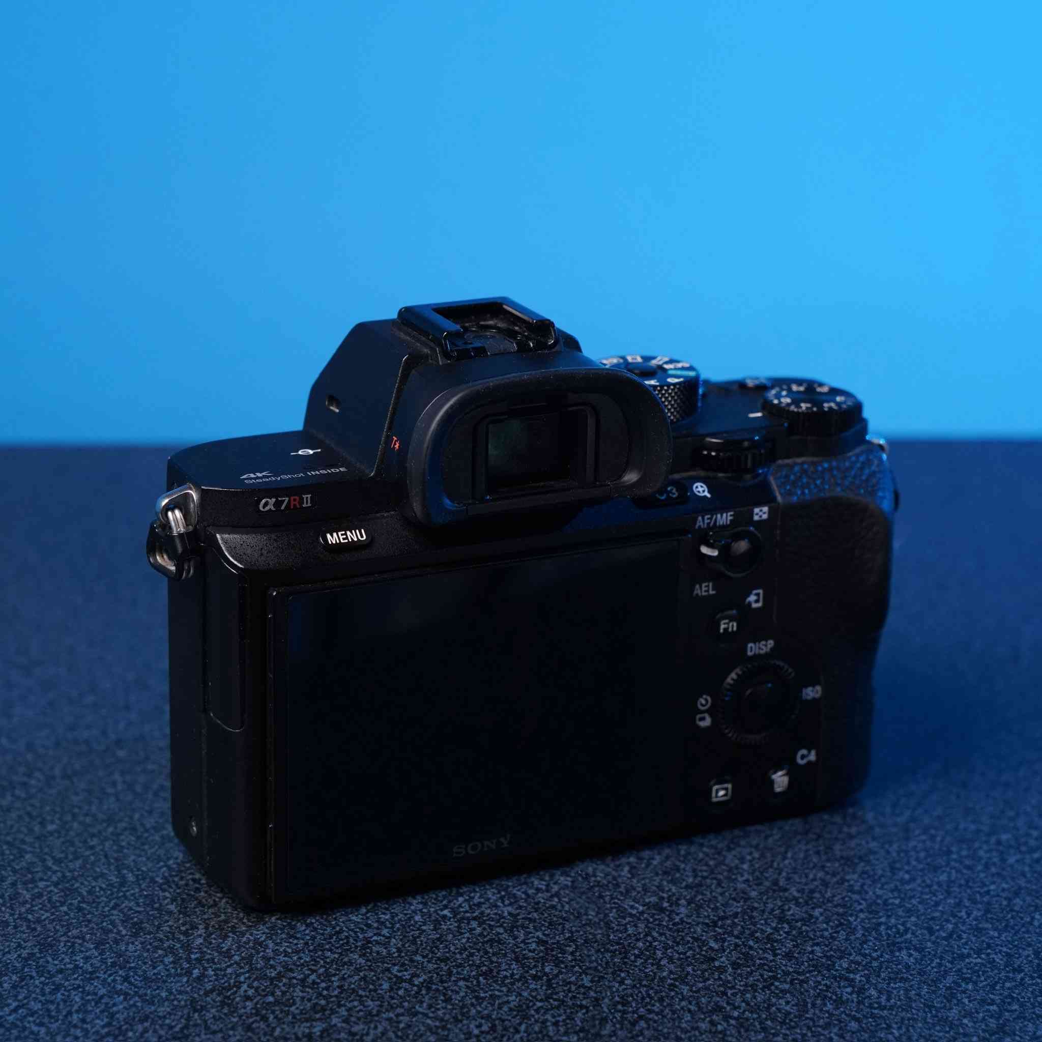 Sony A7R II  2 🔋Battery Original
Lens Sony 50mm f1.8 
Lens Sony G Master 24mm f1.4
Ronnin Rcs2 Combo 

للتواصل خاص..


**إذا كنت صاحب هذا الإعلان وتريد حذفه لأي سبب، رجاءا أرسل رسالة إلى الدعم الفني**