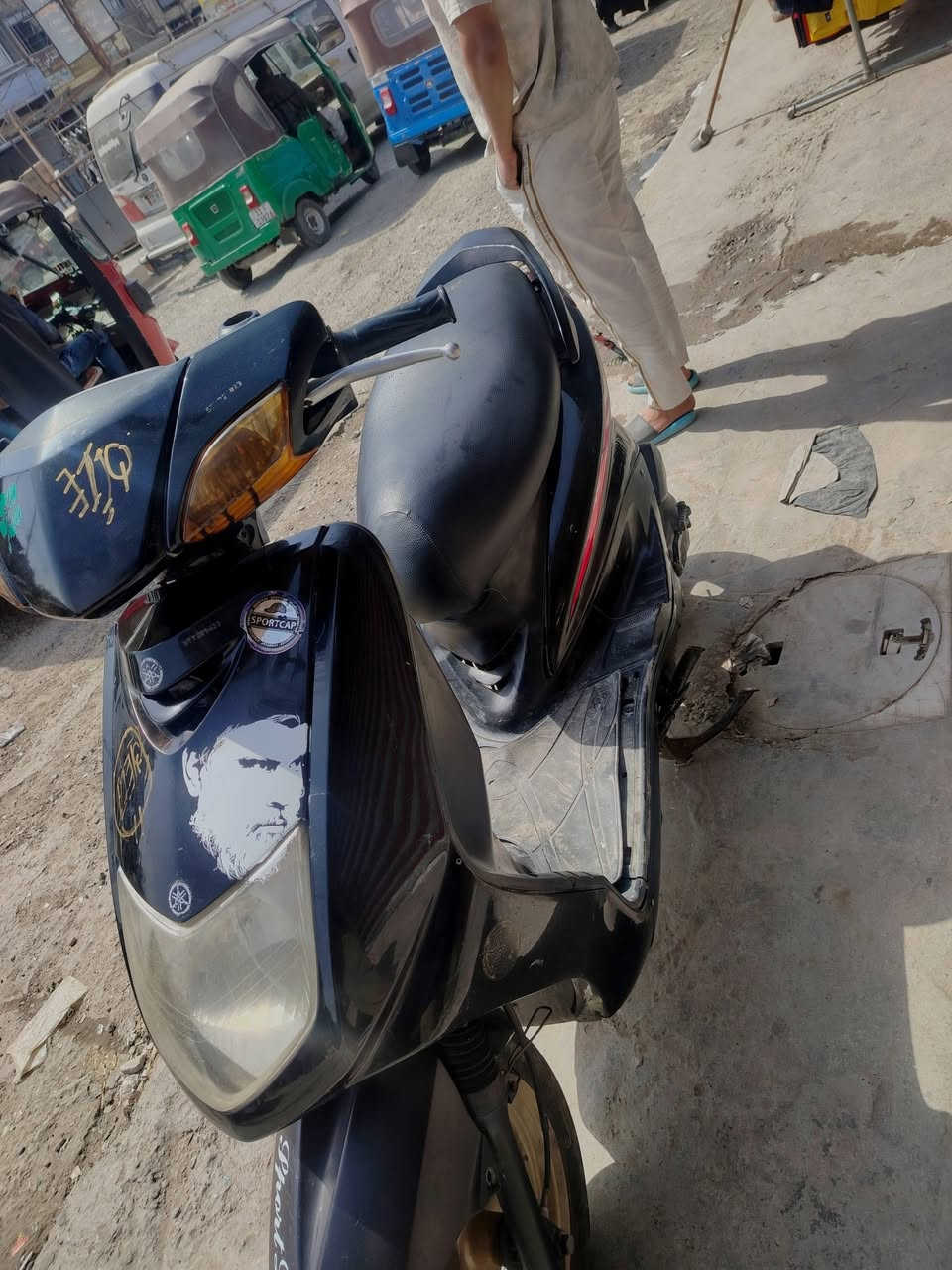 سلام عليكم  دراجه سكنس كابريتر نثيه مجفته تجفيت مفول  دراجه كلش  نضيف  كله  شغال  كهربائية  سلف  كله  شغال كفارت اصليه مالته كلهن مختمات تخم تاير جديد  السعر 400بيه مجال  قليل الشراي  يتفضل  عل خاص   مكاني الحسينه الراشديه


**إذا كنت صاحب هذا الإعلان وتريد حذفه لأي سبب، رجاءا أرسل رسالة إلى الدعم الفني**