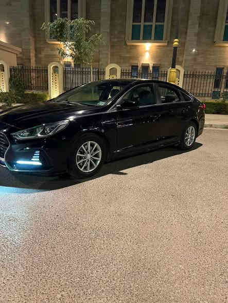 السلام عليكم سوناتا موديل. 19وارد امريكي حادثها جاملغ وشويه من البنيد بدون داخل محرك 2400كير مكينه مامفتوحا مكفولات 
برنامج منزل للسياره مال دونز (يعني بانزين عادي مو محسن 

تبريد ثلج
السياره جاهزه من كلشي
مواصفات
 شاشه جبيره
كامرة خلفيه دوار 
كار بلي
نظام سبورت
رادارات جانبيه
كشنات جلد
تخم ويل كب 
ماشيه 66
السعر130اوبيه مجال 
صور الحادث مرفق بالمنور 
رقم بغداد نكليزي هزه وسنويه بسمي جديده
 للاستفسار ***********
