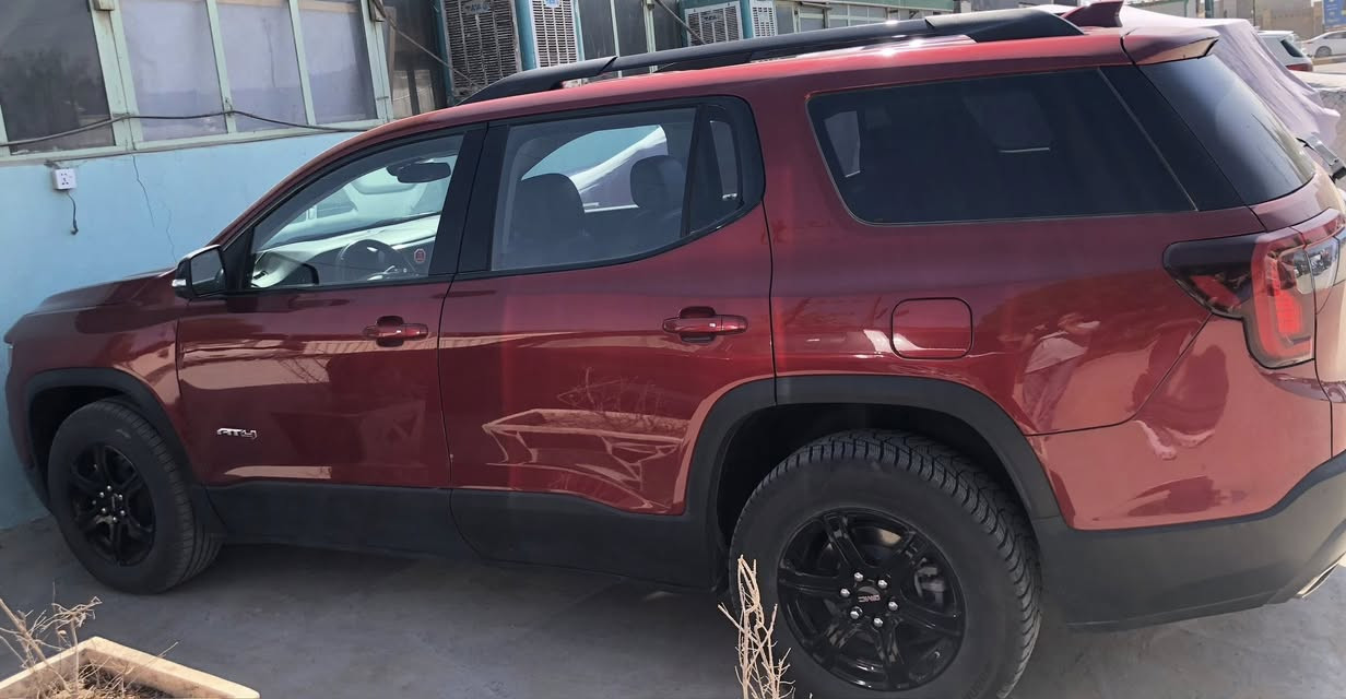 جي ام سي اكاديا AT4 رقم اربيل فول مواصفات للأخير  2022
اعلى فئة بعد الدينالي 

حادثها موضح بالصور جاملغ ايسر مبدل وربع البنيد مصبوغ والدواخل مكفولة من الكص واللحيم والصبغ 

محرك ٦ سلندر ٣٦٠٠ - ٧ راكب - ٣ قطع تبريد 
٥ كاميرات (360)- سلايد قطعتين - شاشة عداد الكترونية - تبريد وتدفئة كشنات امامي خلفي - فور ويل(AWD) - كشنات جلد - خزن كشنات الأمامي تدفئة تبريد والخلفي تدفئة - داتا شو سرعة ورون على الجامة الامامية - تشغيل عن بعد - نقاط عمياء - رادارات امامي خلفي جانبي - صندوق كهرباء ( ويفتح بالرجل ايضا ) - سستم صوت (bose) - كشنات كهرباء - حساسات امامي خلفي - تحديد مسار - اوتو ستوب - توقف ذاتي عند الاقتراب من السيارات - قفل تلقائي - مراية قلاب عند الرجوع للخلف + تعتيم ذاتي + اشاير بالمري - سايد بريك بصمة - ٥ وضعيات قيادة - مناخ منفصل - فول تحكمات ستيرن - اضاءة العالي اوتو - منظومة زنون بلادي  
‏‎وبقية مواصفات الفول …
ماشية 29 الف كيلو قابل للزيادة 
السنوية لغاية 2028

سعرها  $265وبيها مجال بسيط 
‏‎السيارة جديدة بمعنى الكلمة وبالواقع بعد احلى وكل التفاصيل مذكورة بالكامل اي استفسار هذا رقمي *********** مكان السيارة الحلة بأسمي تحويل مباشر فقط
