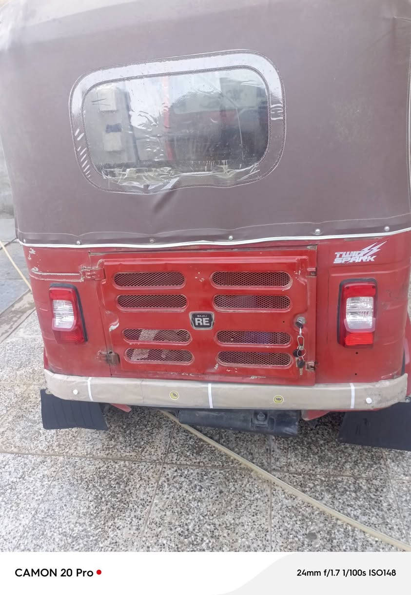 مره خصت صاحب الكروب. تكتك.ل   بيع 
موديل2018 رقم وسنوية مكاني بغداد سبع قصور ***********
