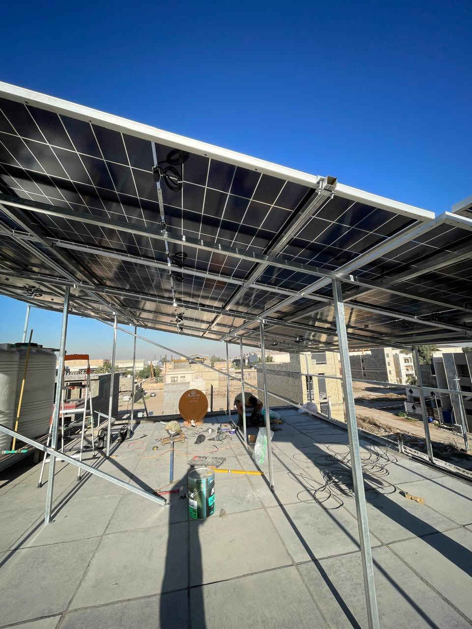 السلام عليكم اني مركب منظومة طاقة شمسية وهذا شغلي اليحب يتصل علية ***********
