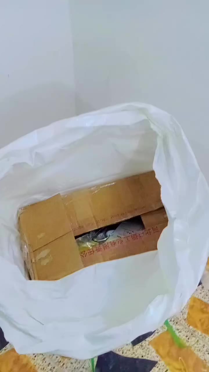 عرض العيد منزلي مشكل ١٤٠قطعه واكثر مع توصي مجاني فقط ب٨٠الف تطلع عليك القطعه اب٥٠٠دينار واصل للبيت.  يتوفر عشر كراتين نفس النوع للحجز مراسله على الخاص


**إذا كنت صاحب هذا الإعلان وتريد حذفه لأي سبب، رجاءا أرسل رسالة إلى الدعم الفني**