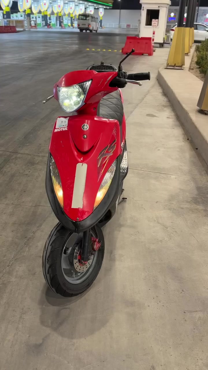 السلام عليكم…..دراجه ماكس عدله سرعه 120 الدراجه كفاله عامه محرك ما مفتوح ابد شلعه ومعدل شرط تخم تاير جديد شاده كفرات ختم واحد الدراجه بلاديه جيب مصلح وياك وتعال افحص السعر800 وبيهة مجال مكاني بغداد صدر القناة الرقم *********** تعال وبيك خير ودلل
