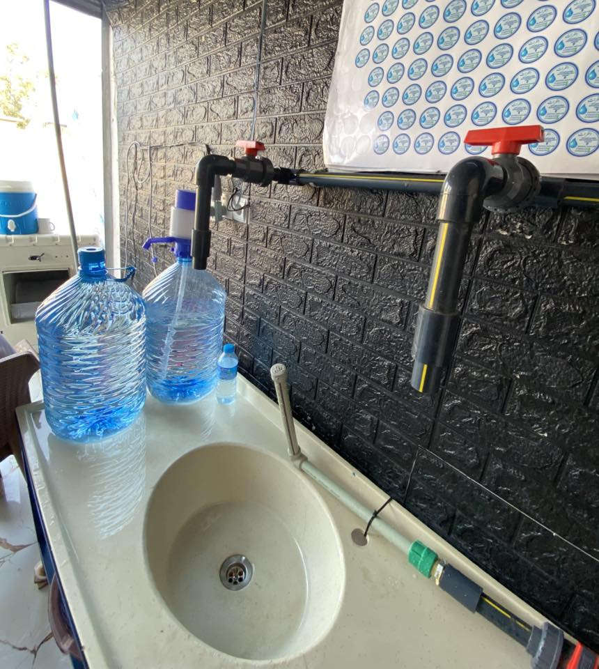 محطة مياه الفرات في قضاء الدبس قرب البلديه يتوفر الماء RO الصافي 100% في اي وقت لخدمتكم وتعبئة القاروره فقط 500 دينار *********** واتساب
