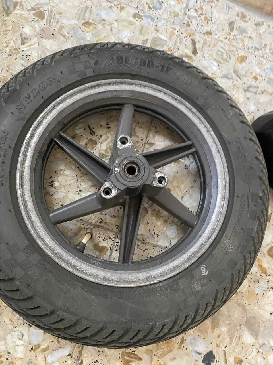 سلام عليكم غراض ماكس و سكنس البيع سعر 🔥🔥مكان بغداد رقم ***********
