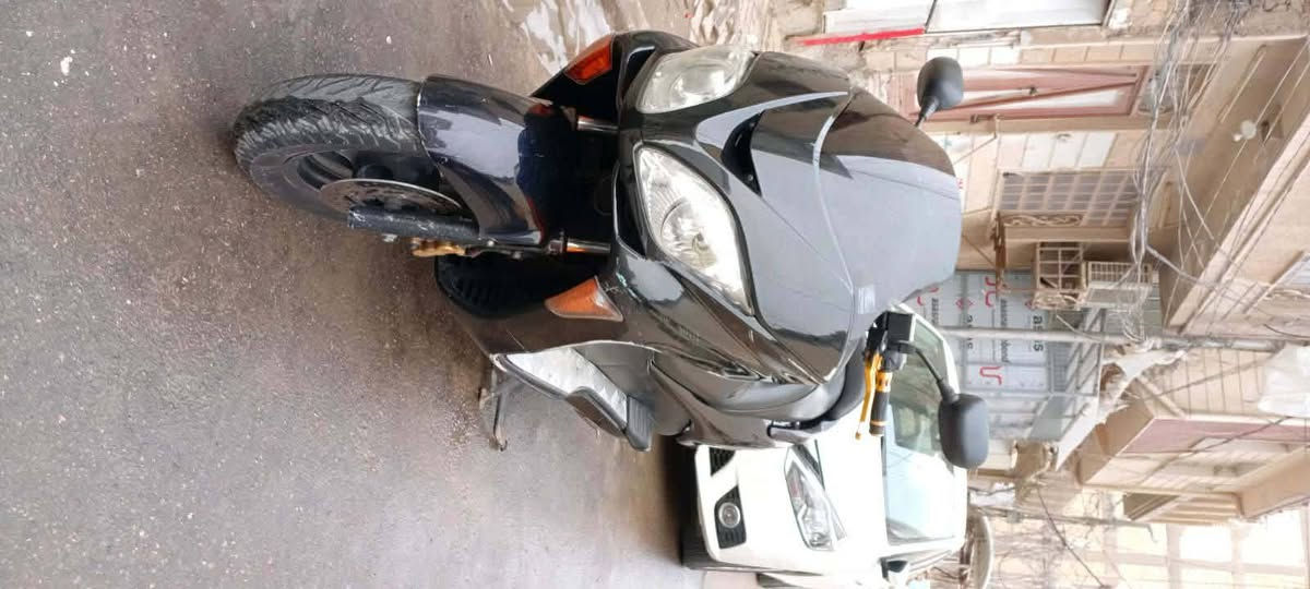 السلام عليكم فورزا 08 دراجه نظيفه مكينه نظيفه نعومه صانص رياضيه اوراق اصوليه كهربائياته كلها شغاله فول لايتات زنون دراجه حلوه ونظيفه سعر بواحد و200 *********** رقم واتساب خاص موبايل المكان ديوانيه قضاء غماس
