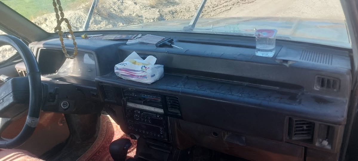 سلام عليكم 
تيوته مستي بوشي
موديل 93
رقم ذي_قار 
محرك ونجي تماتيك
سنويه النهايه 2028
مكاني ذي_قار قضاء الغراف 
رقمي ***********
