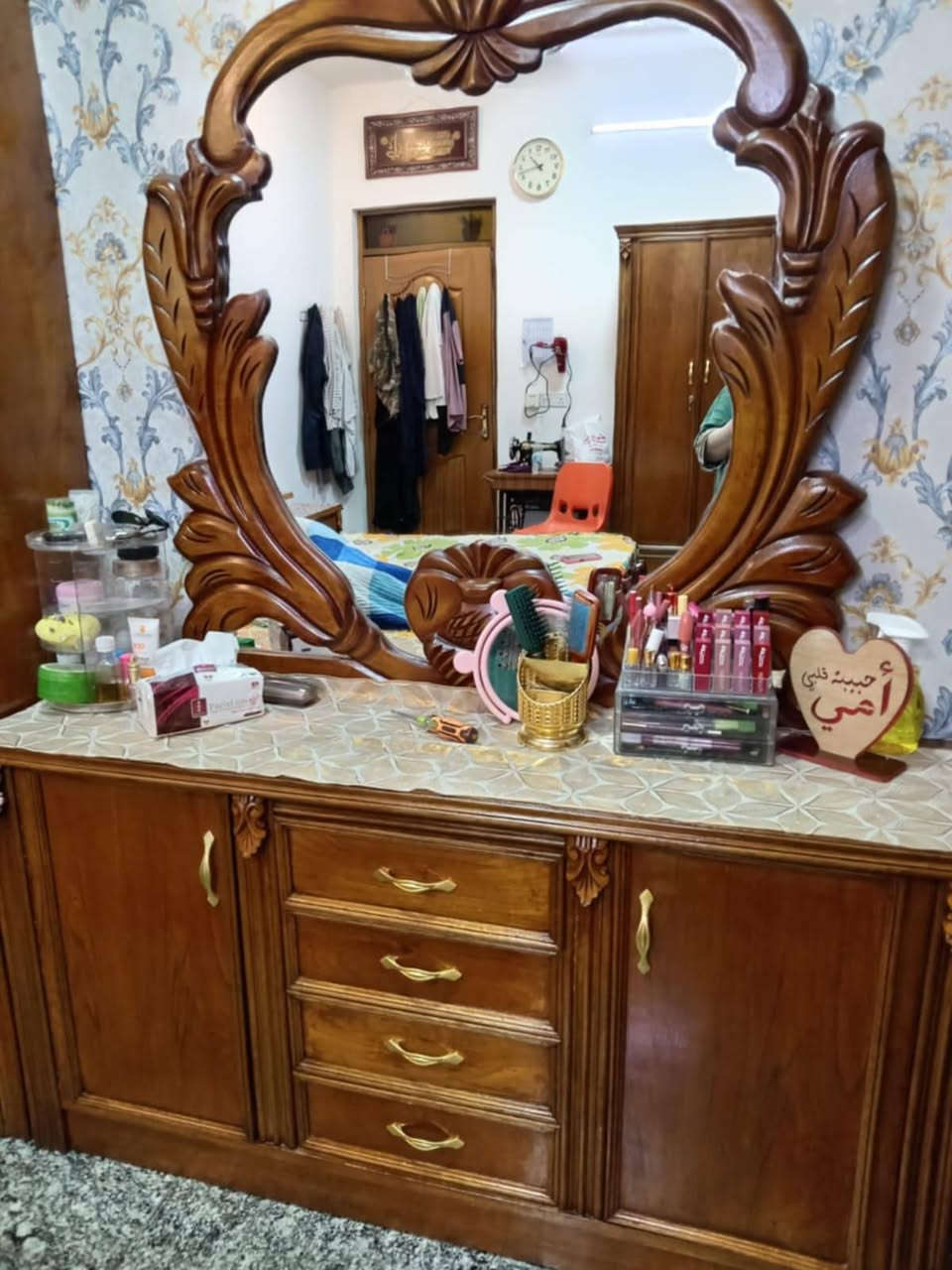 للبيع 🛏️🚪
غرفة الاخشاب صاج داخل وخارج 
✨ نظيفه جدا  ثكيلة نوعيه ممتازه 

بدون اي عيب أو كسر 
شغل ممتاز 👌
🎨اللون : صاجي 
نسبه النظافة: 90%
💰السعر :مليون 400 الف 

للاستفسار الاتصال على الرقم 
***********
