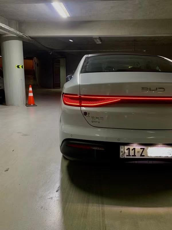 السلام عليكم
BYD سيل 5 للبيع فقط اعتذر عن المراوس والاقساط 
مكفولة كفالة عامة بدون لا شخط ولا شي فقط رصعة جدا بسيطة ما مبينة صايرة بالباب الخلف السكن 
ماشية 11 الف 
اللون ابيض 
ويل كب كروم 
الشحن 55 كم 
التفويلة 2000 كم 
كشنات مغلفة مع تغليف الجلد الابيض الداخلي .
كافة ملحقاتها موجودة (شاحن + منفاخ + + فوم وعدة بنجر + مثلث طوارئ وسترة + ماسحات + طفاية + حبل )  
السعر 19 مليون و200 الف 
هـ ***********
العنوان كربلاء 
علماً سبب البيع اريد اخذ BYD سونك L 
ابو المغدسة وابو السبحة وجيس الحب اعبر المنشور الحجي مو يمكم
