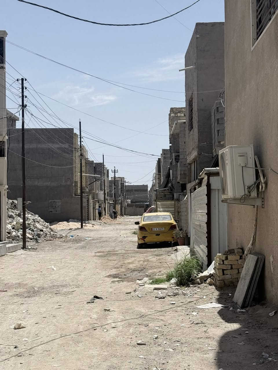 مستعجل على بيعته كاع مساحته 105 جميع الخدمات متوفره مي مجاري كهرباء سند 25 عنوان سويب شارع السواعد خلف المختار سعره جدا مناسب ***********

