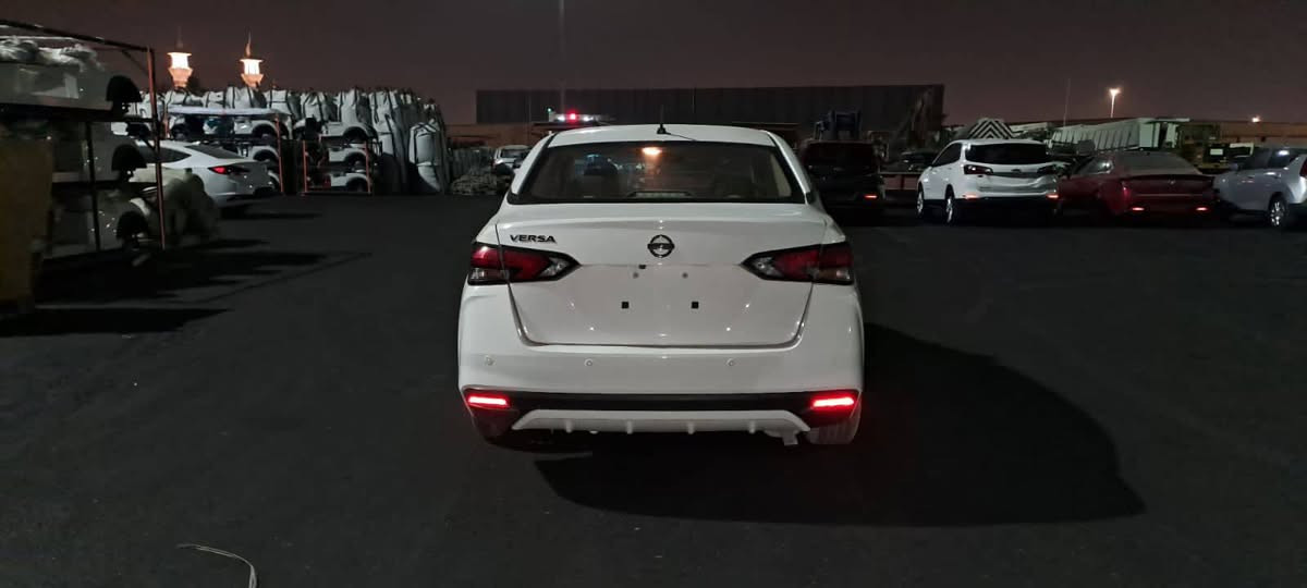 نيسان فيرسا   (مكسيكي) موديل (2021) وارد امريكي سيارة بيه ثلاث قطع تبديل بابين بيه صبغ موصفات فول عدا البصمه تحكم ستيرن مثبت سرعه تحديد مسار شاشه كامره دواره حساسات خلفي رادار رقم بغداد معوقين بعد سنه وتصير حره  معرفه السعر تواصل على رقم الهاتف
(***********)
