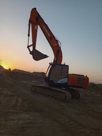محتاج حفارة • حفارة أجرة • معمل طابوك