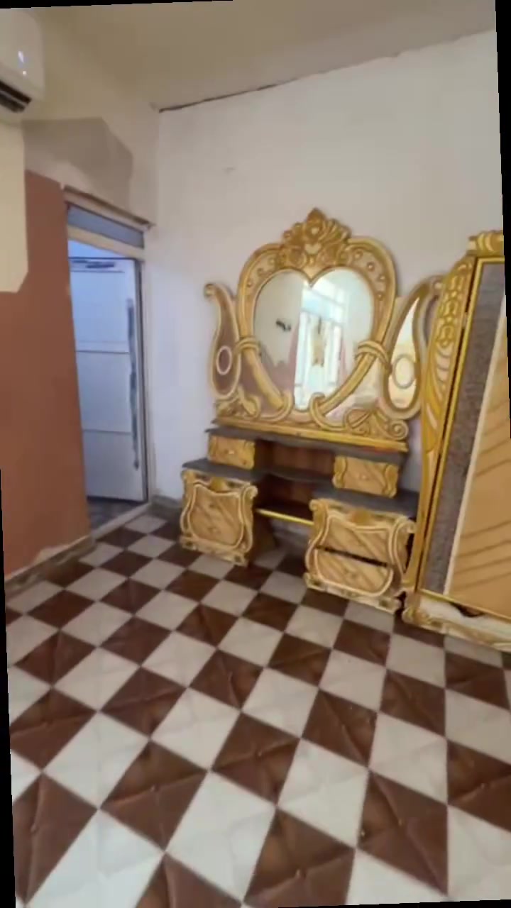سلام عليكم عدي هاي قرفه كامله مكمله اي نقص مابيه نضيفه البيع سعرها 450وبيه مجال شي بسيط واسط الصويره السبيس الرقم ***********/***********
