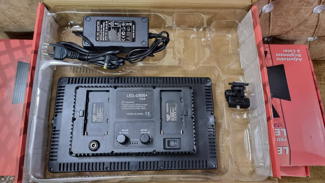 سعر الواحد 40  الف  🟥  RGB 
اضاءة فديو  مستمرة 100 واط من شركة YSKE
باي كلر شمسي ابيض ثلجي  تحكم كلفن تحكم بقوة الاضاءة 
شاشة كبيرة فانات تبريد عدد ٢ صامت  تحكم تطبيق موبايل جديد متوفر توصيل


**إذا كنت صاحب هذا الإعلان وتريد حذفه لأي سبب، رجاءا أرسل رسالة إلى الدعم الفني**