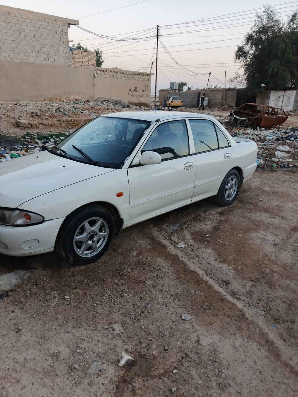 السلام عليكم ورحمة الله وبركاتة 
بروتون ويرا موديل 2004 رقم بغداد مشروع وطني شرط تحويل 
مكينه وكير حداديه تبريد سياره جاهزة كهربيّ كلها شغاله كيجات كلها شغاله صبغ حزام بدون دواخل مكاني بغداد تواصل عل واتساب ***********
