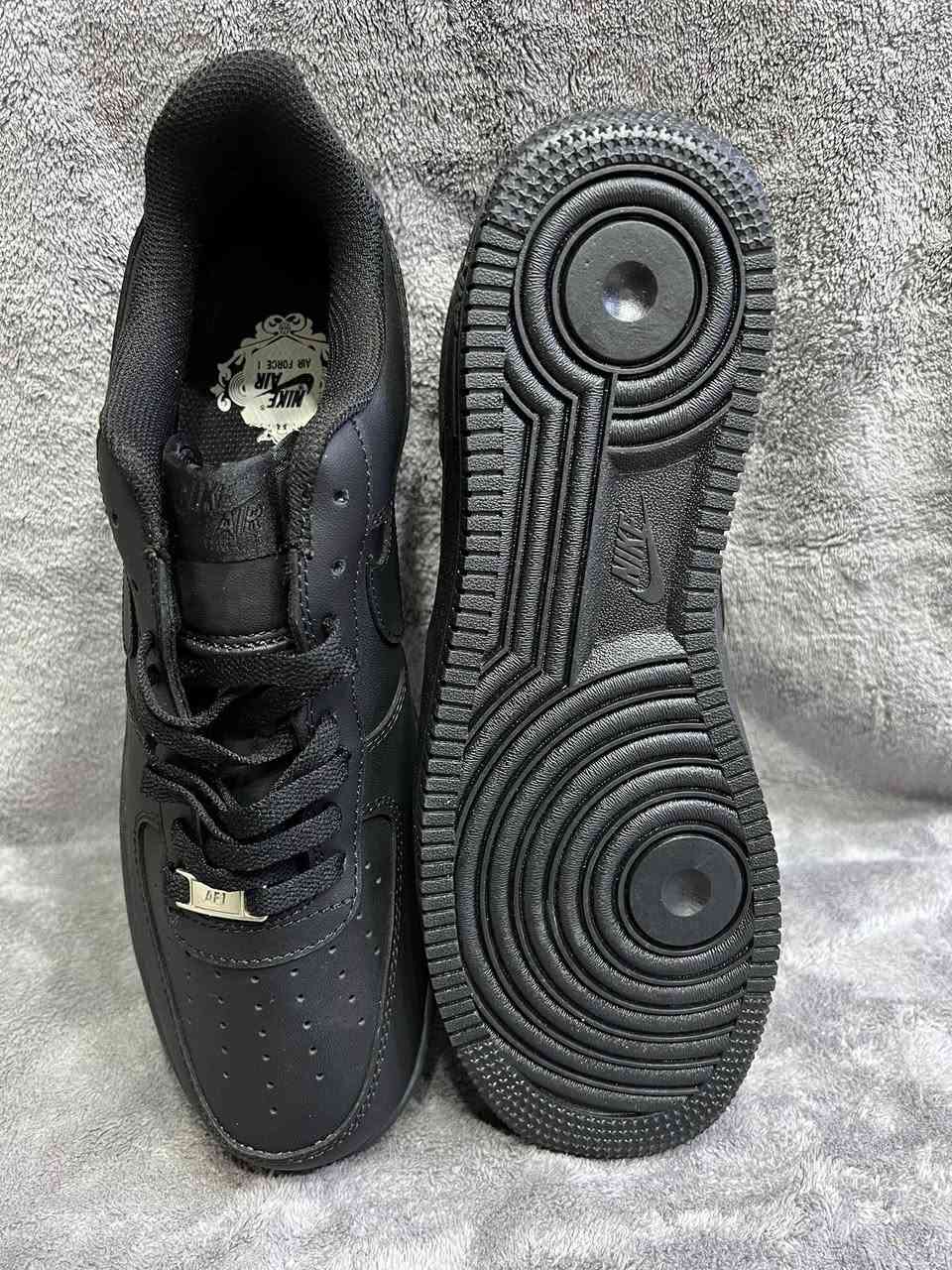 نايك سعر ٢٥  واتساب ***********
