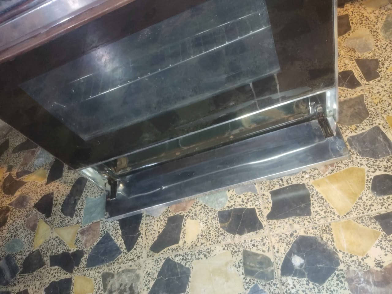 طباخ عشتار موسع نضيف شغال ناره زركه فرن شغال فوگ وجوه سعر 125 بي مجال قليل عنوان بغداد فلكه حي النصر قرب اسواق النخيل *********** بغداد, العراق
