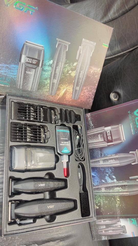 السلام عليكم بكج كامل مكينه vgr استعمال شخصي نضيفه صار سبوعين من اشتريته للبيع ب٥٠ الف  
*********** مكان بغداد
